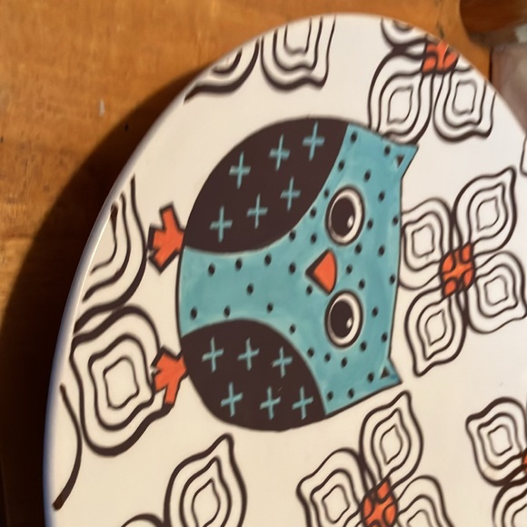 Fun ceramic oversized serving plate with adorable owl n leaf like pattern. Very - Picture 6 of 10
